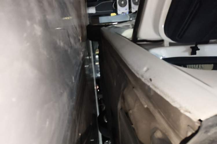 Used Volkswagen Lamando 2018 230TSI DSG Fashion Edition Left Side Sill