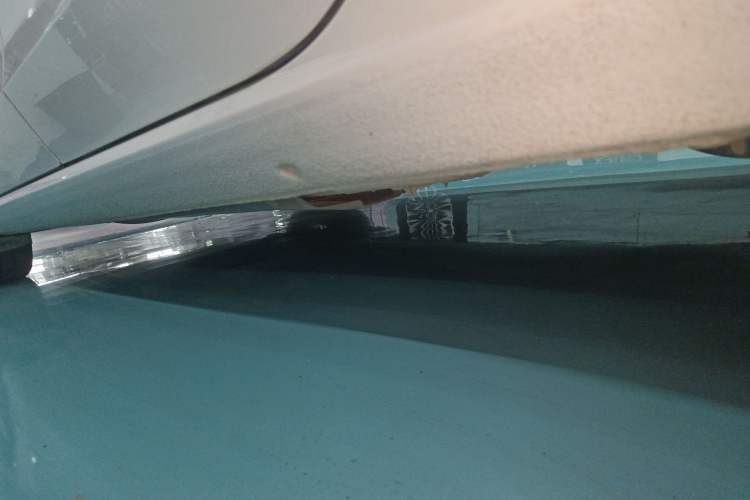 Used Volkswagen Lamando 2018 280TSI DSG Comfort Edition Left Side Sill