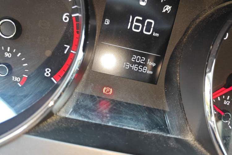 Used Volkswagen Lamando 2018 230TSI DSG Fashion Edition Odometer Close Up