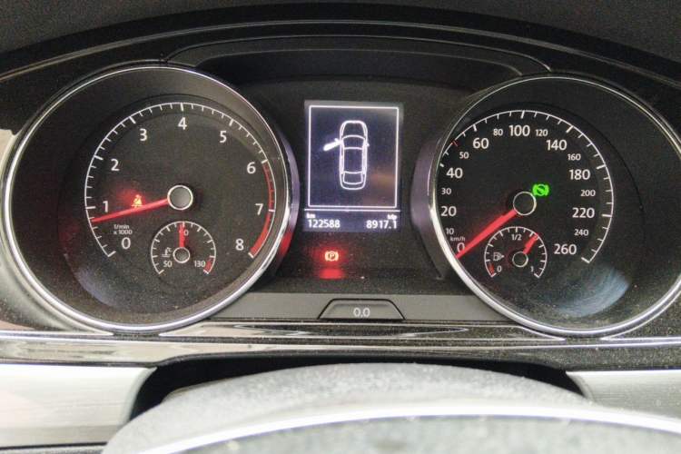 Used Volkswagen Lamando 2018 280TSI DSG Comfort Edition Odometer Close Up