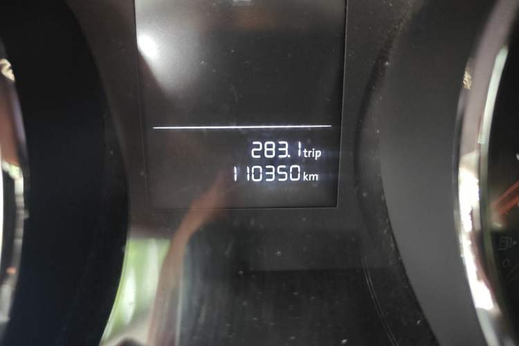 Used Volkswagen Lamando 2018 230TSI DSG Fashion Edition Odometer Close Up