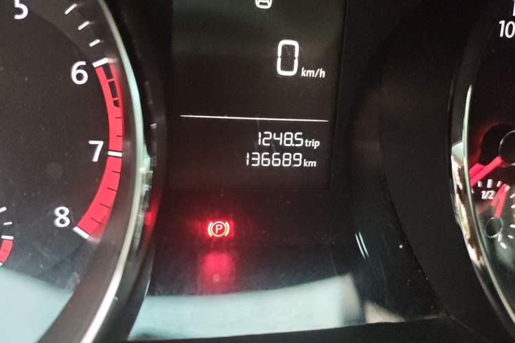 Used Volkswagen Lamando 2018 230TSI DSG Fashion Edition Odometer Close Up