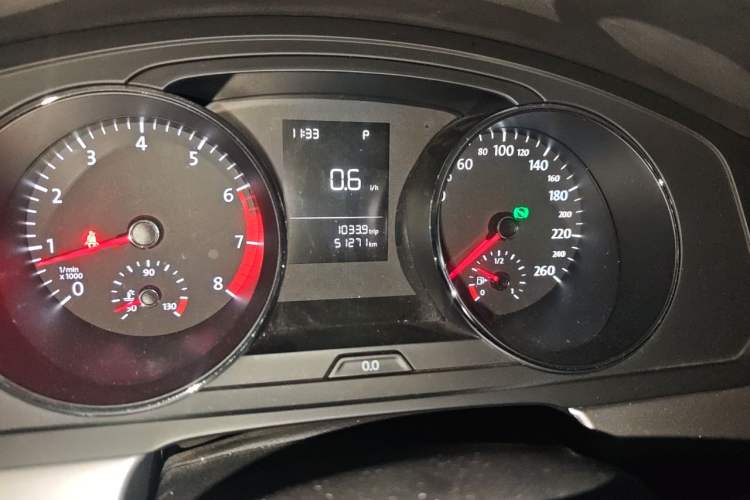 Used Volkswagen Lamando 2018 230TSI DSG Fashion Edition Odometer Close Up