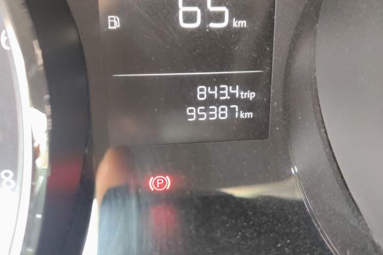 Used Volkswagen Lamando 2018 230TSI DSG Fashion Edition Odometer Close Up
