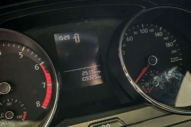 Used Volkswagen Lamando 2018 230TSI DSG Fashion Edition Odometer Close Up