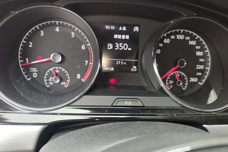 Used Volkswagen Lamando 2018 280TSI Manual Comfort Edition Odometer Close Up