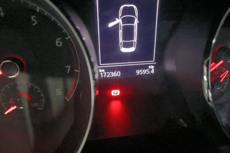 Used Volkswagen Lamando 2018 280TSI DSG Comfort Edition Odometer Close Up