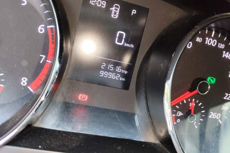 Used Volkswagen Lamando 2018 230TSI DSG Fashion Edition Odometer Close Up