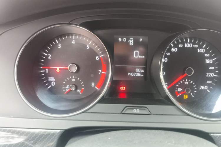 Used Volkswagen Lamando 2018 230TSI DSG Fashion Edition Odometer Close Up