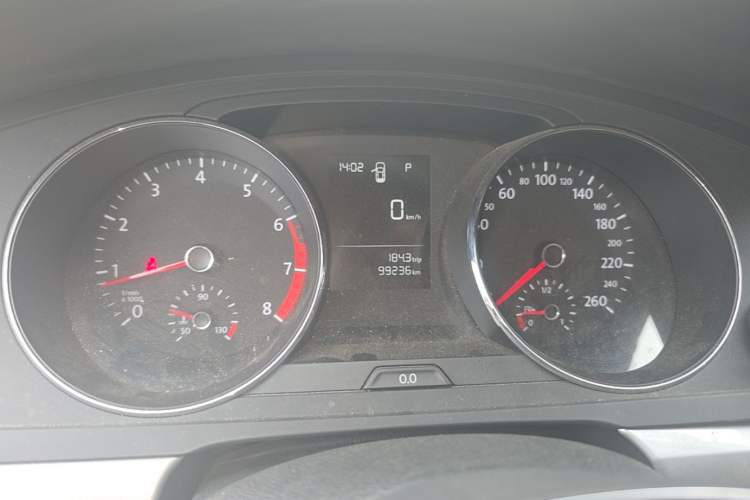 Used Volkswagen Lamando 2018 230TSI DSG Fashion Edition Odometer Close Up