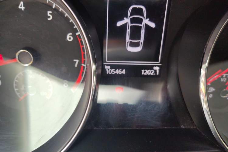 Used Volkswagen Lamando 2018 280TSI DSG Comfort Edition Odometer Close Up