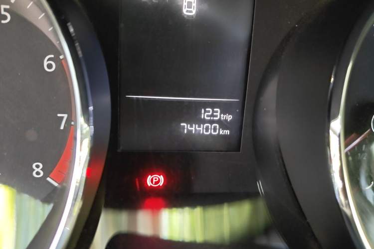 Used Volkswagen Lamando 2018 230TSI DSG Fashion Edition Odometer Close Up