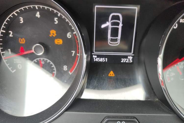 Used Volkswagen Lamando 2018 280TSI DSG Comfort Edition Odometer Close Up