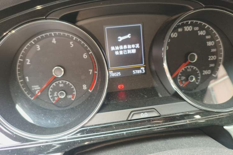 Used Volkswagen Lamando 2018 280TSI DSG Luxury Edition Odometer Close Up