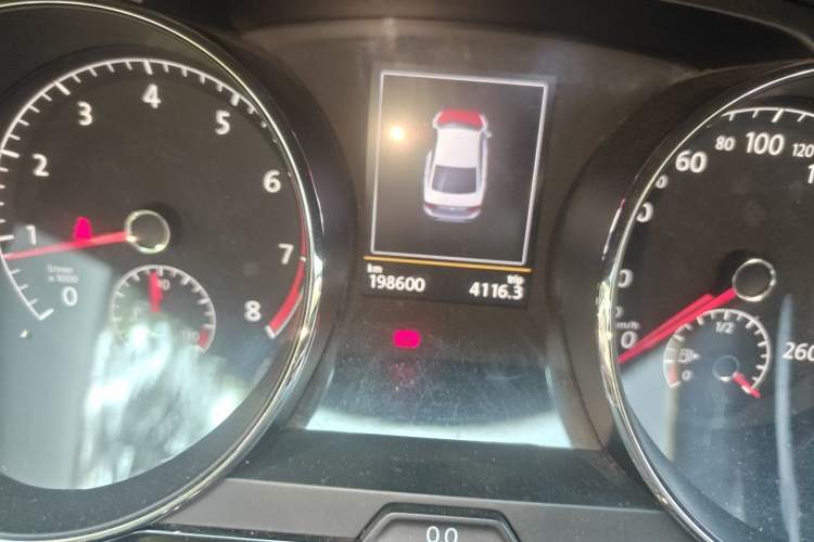 Used Volkswagen Lamando 2018 280TSI DSG Luxury Edition Odometer Close Up