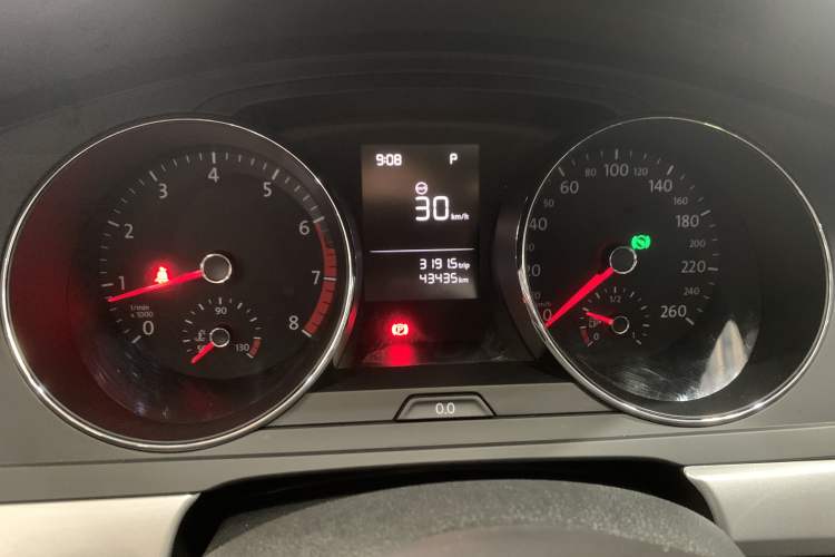 Used Volkswagen Lamando 2018 230TSI DSG Fashion Edition Odometer Close Up