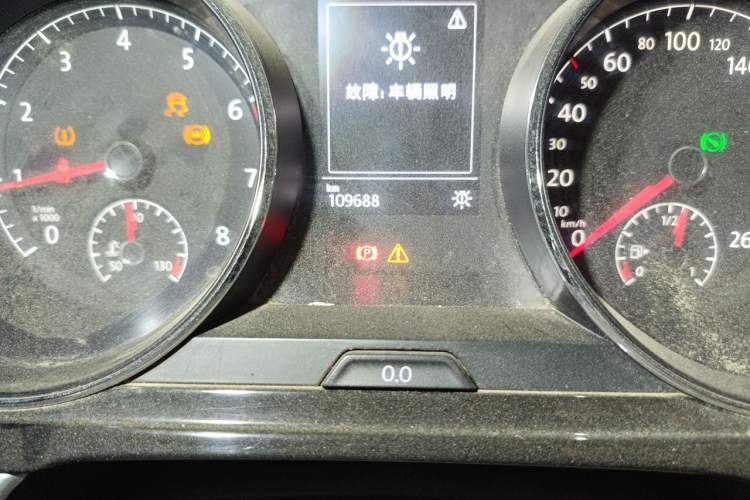 Used Volkswagen Lamando 2018 280TSI DSG Comfort Edition Odometer Close Up