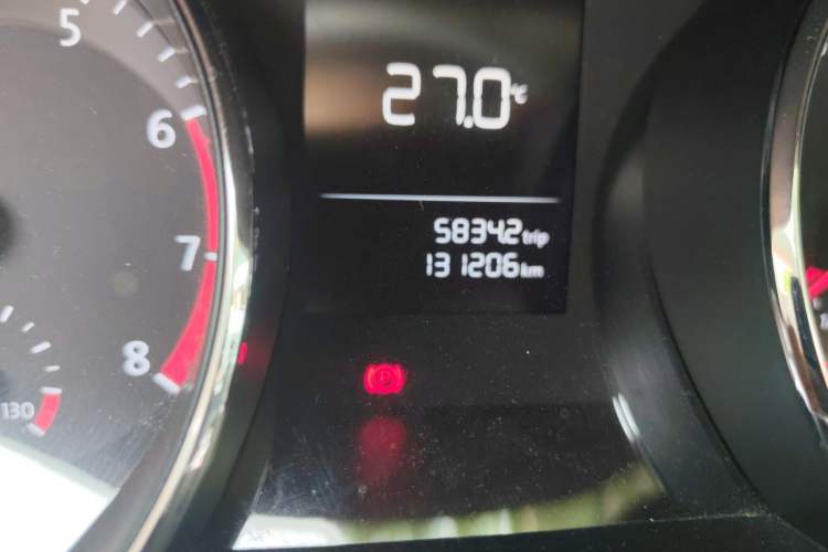 Used Volkswagen Lamando 2018 230TSI DSG Fashion Edition Odometer Close Up