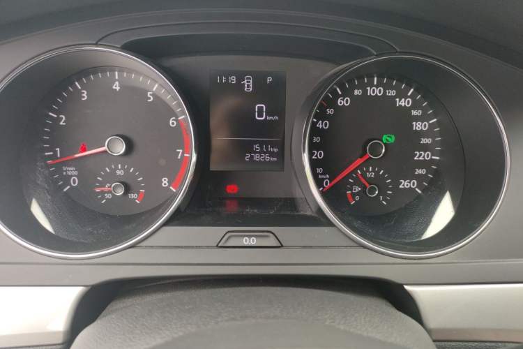 Used Volkswagen Lamando 2018 230TSI DSG Fashion Edition Odometer Close Up