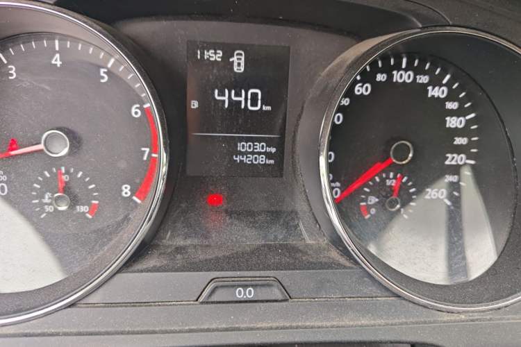 Used Volkswagen Lamando 2018 230TSI Manual Trend Edition Odometer Close Up