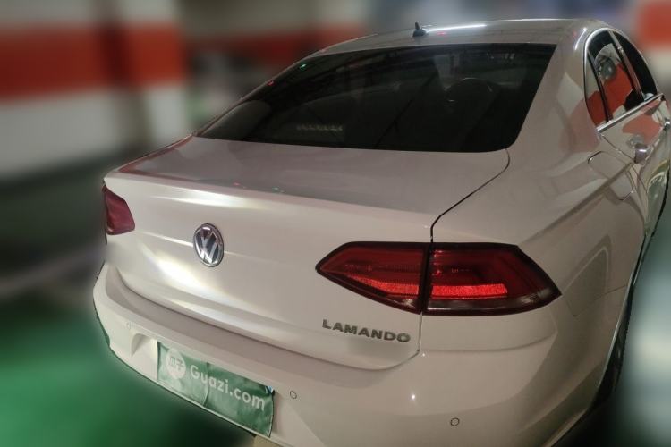 Used Volkswagen Lamando 2018 230TSI Manual Trend Edition Rear