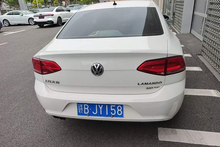 Used Volkswagen Lamando 2018 280TSI Manual Comfort Edition Rear