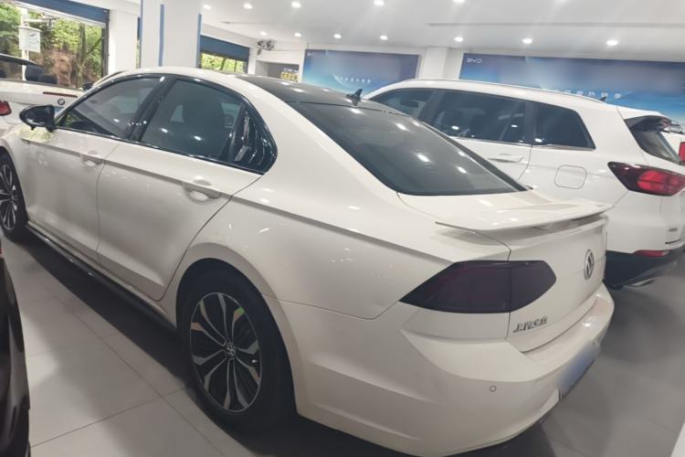 Used Volkswagen Lamando 2018 280TSI DSG Comfort Edition Rear Left 45 Deg