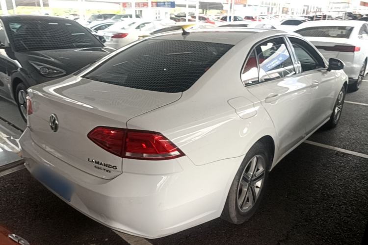 Used Volkswagen Lamando 2018 230TSI DSG Fashion Edition Rear Right 45 Deg