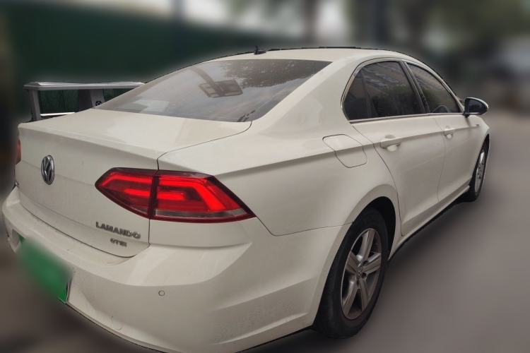Used Volkswagen Lamando 2018 230TSI DSG Fashion Edition Rear Right 45 Deg