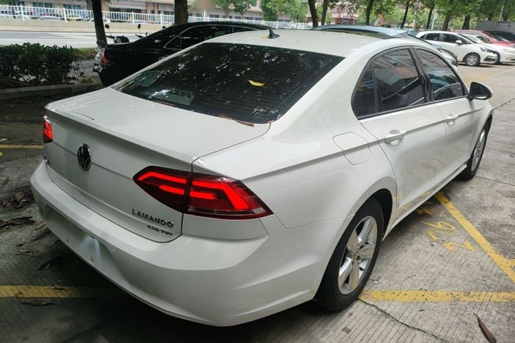 Used Volkswagen Lamando 2018 230TSI DSG Fashion Edition Rear Right 45 Deg