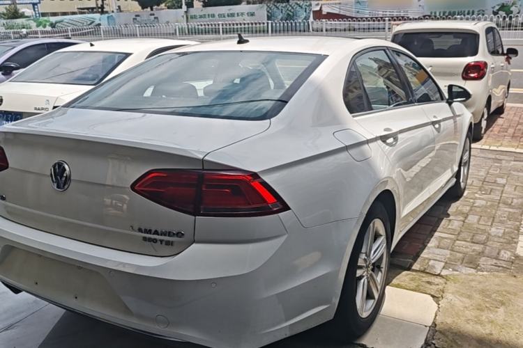 Used Volkswagen Lamando 2018 280TSI DSG Comfort Edition Rear Right 45 Deg