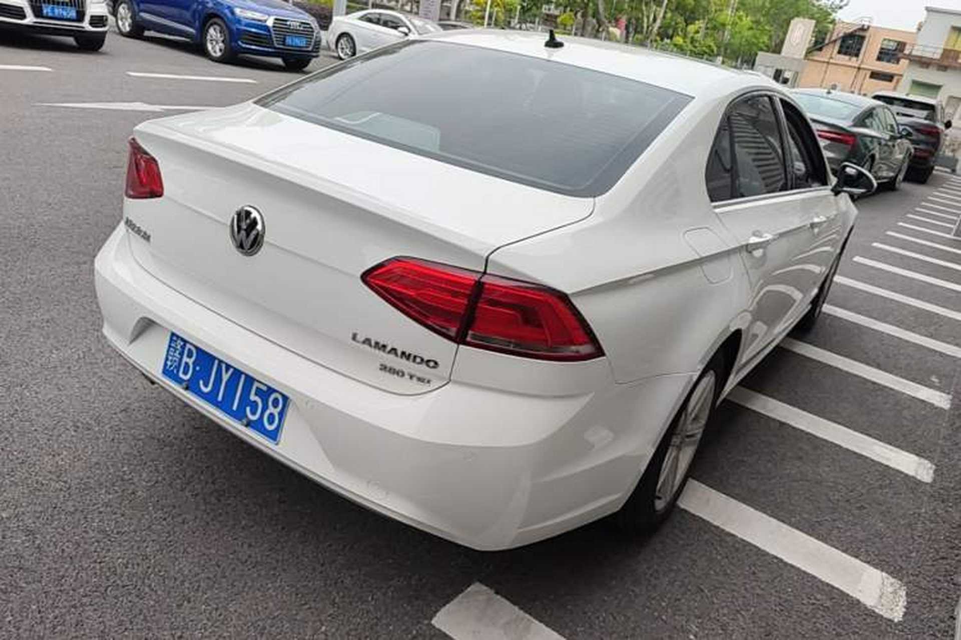 Used Volkswagen Lamando 2018 280TSI Manual Comfort Edition Rear Right 45 Deg