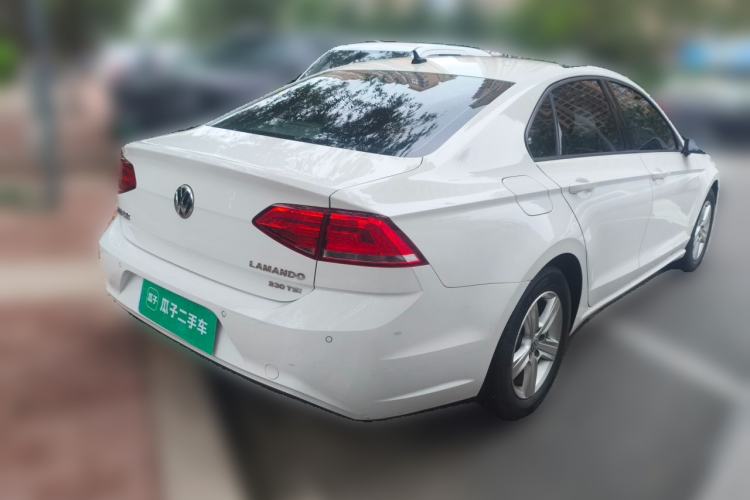 Used Volkswagen Lamando 2018 230TSI DSG Fashion Edition Rear Right 45 Deg