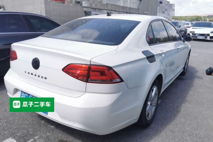 Used Volkswagen Lamando 2018 230TSI DSG Fashion Edition Rear Right 45 Deg
