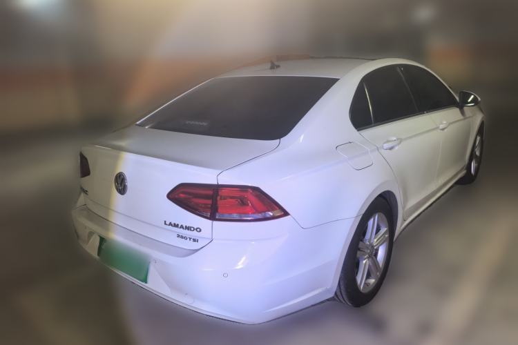 Used Volkswagen Lamando 2018 280TSI DSG Comfort Edition Rear Right 45 Deg