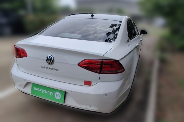 Used Volkswagen Lamando 2018 230TSI DSG Fashion Edition Rear Right 45 Deg