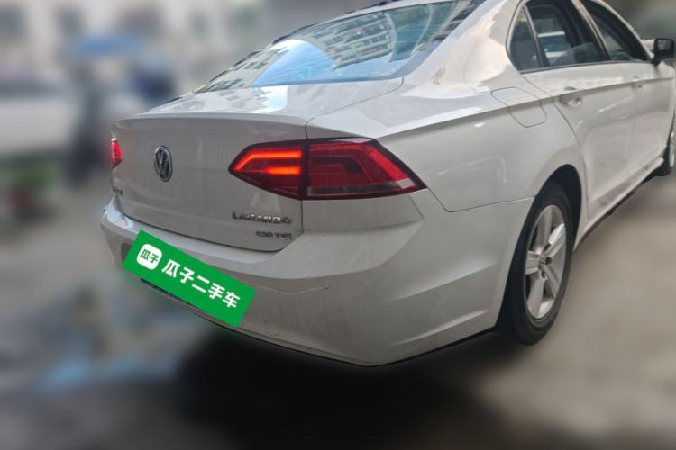 Used Volkswagen Lamando 2018 230TSI DSG Fashion Edition Rear Right 45 Deg