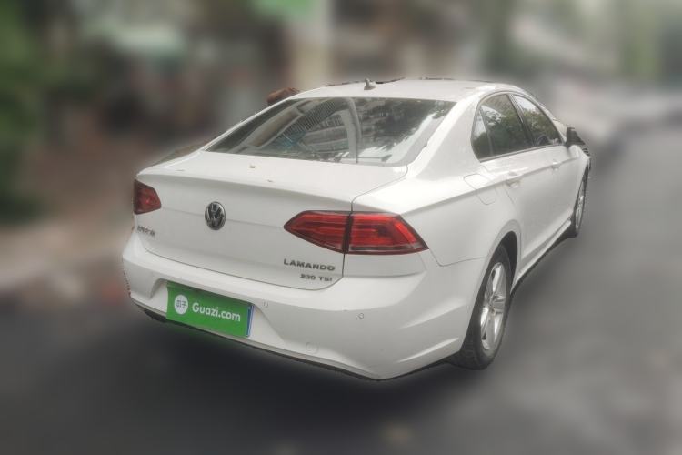 Used Volkswagen Lamando 2018 230TSI DSG Fashion Edition Rear Right 45 Deg