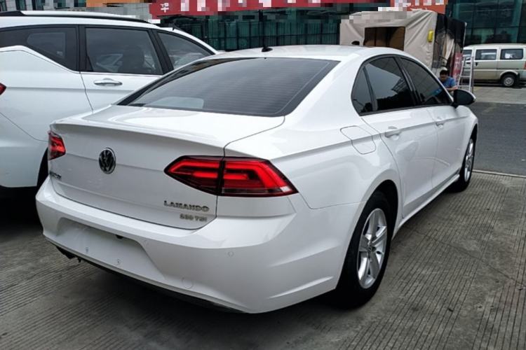 Used Volkswagen Lamando 2018 230TSI DSG Fashion Edition Rear Right 45 Deg