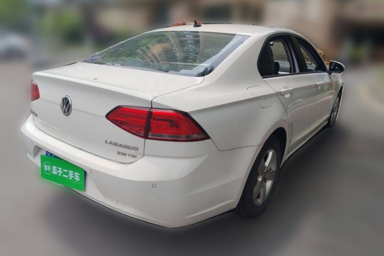 Used Volkswagen Lamando 2018 230TSI DSG Fashion Edition Rear Right 45 Deg