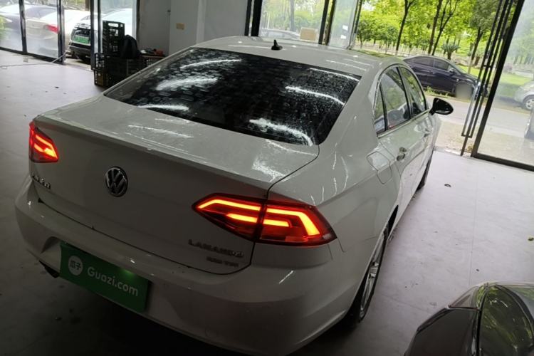 Used Volkswagen Lamando 2018 230TSI DSG Fashion Edition Rear Right 45 Deg