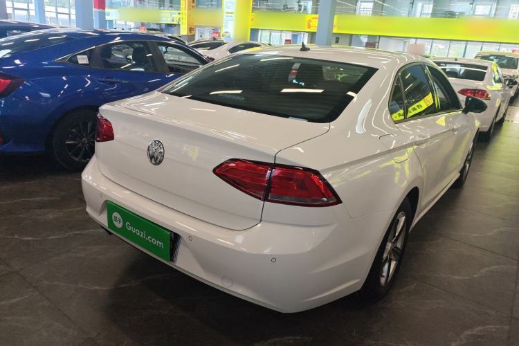 Used Volkswagen Lamando 2018 230TSI DSG Fashion Edition Rear Right 45 Deg