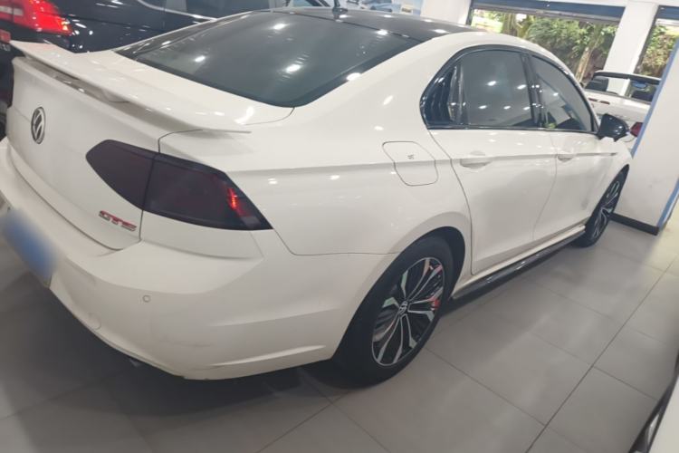 Used Volkswagen Lamando 2018 280TSI DSG Comfort Edition Rear Right 45 Deg