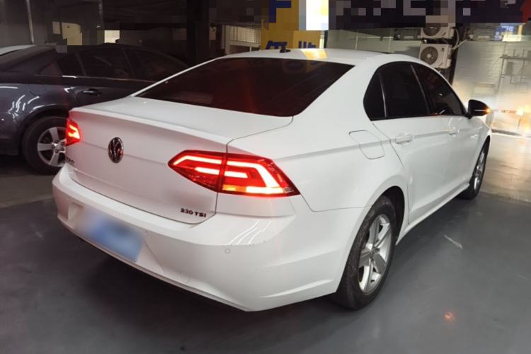Used Volkswagen Lamando 2018 230TSI DSG Fashion Edition Rear Right 45 Deg