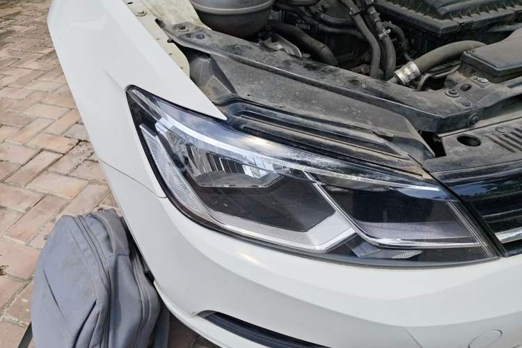 Used Volkswagen Lamando 2018 230TSI DSG Fashion Edition Right Front Headlight