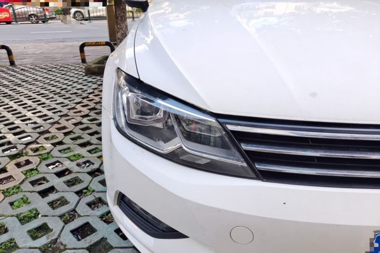 Used Volkswagen Lamando 2018 280TSI DSG Comfort Edition Right Front Headlight