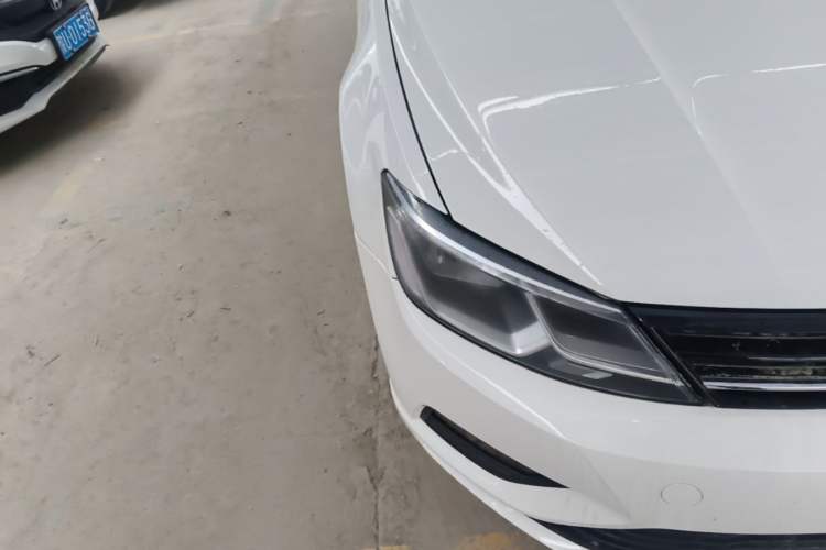 Used Volkswagen Lamando 2018 230TSI DSG Fashion Edition Right Front Headlight