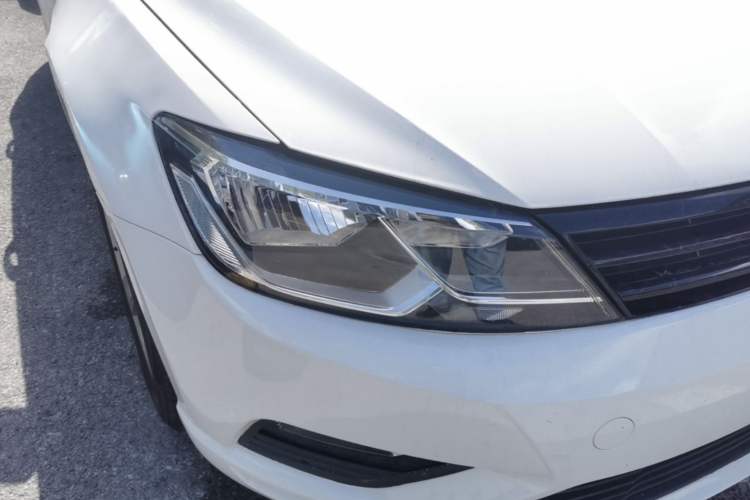 Used Volkswagen Lamando 2018 230TSI DSG Fashion Edition Right Front Headlight