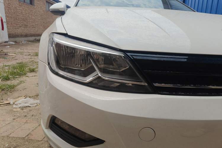 Used Volkswagen Lamando 2018 230TSI DSG Fashion Edition Right Front Headlight