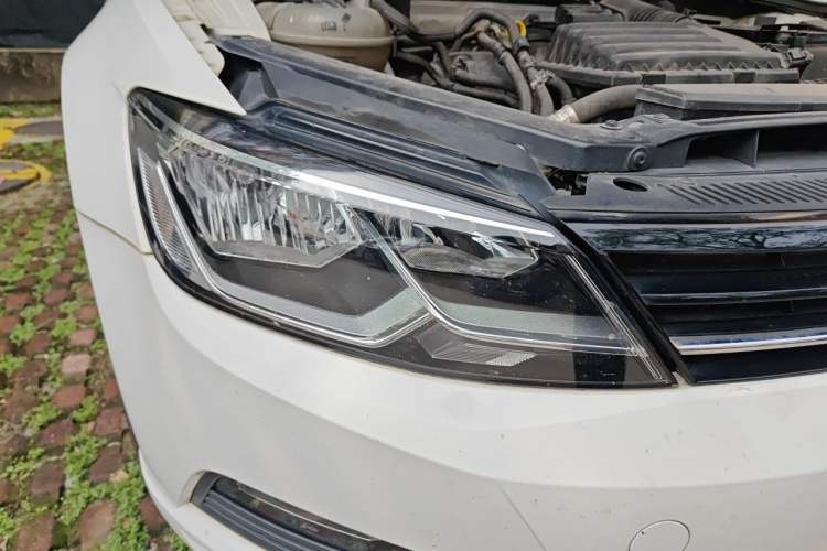 Used Volkswagen Lamando 2018 230TSI DSG Fashion Edition Right Front Headlight